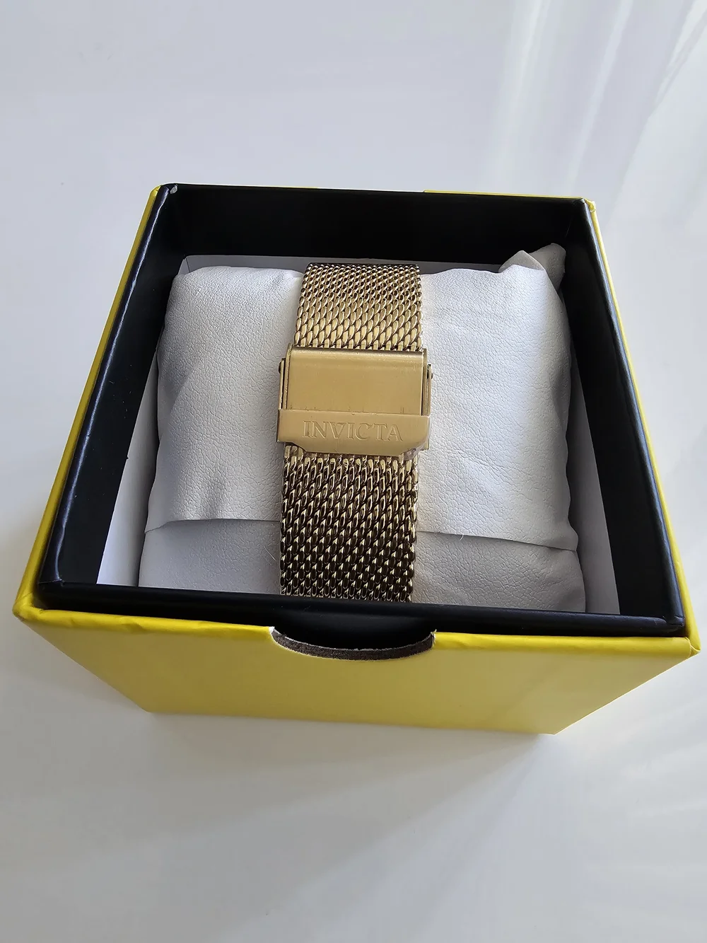 Invicta Gold and Black Mesh Bracelet Watch